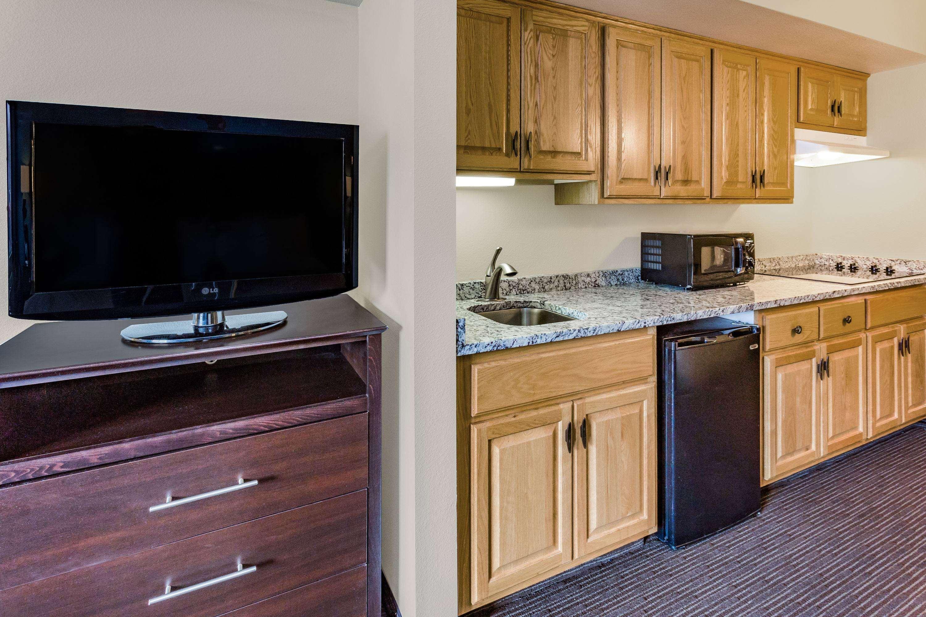 Americinn By Wyndham Hotel And Suites Long Lake Экстерьер фото