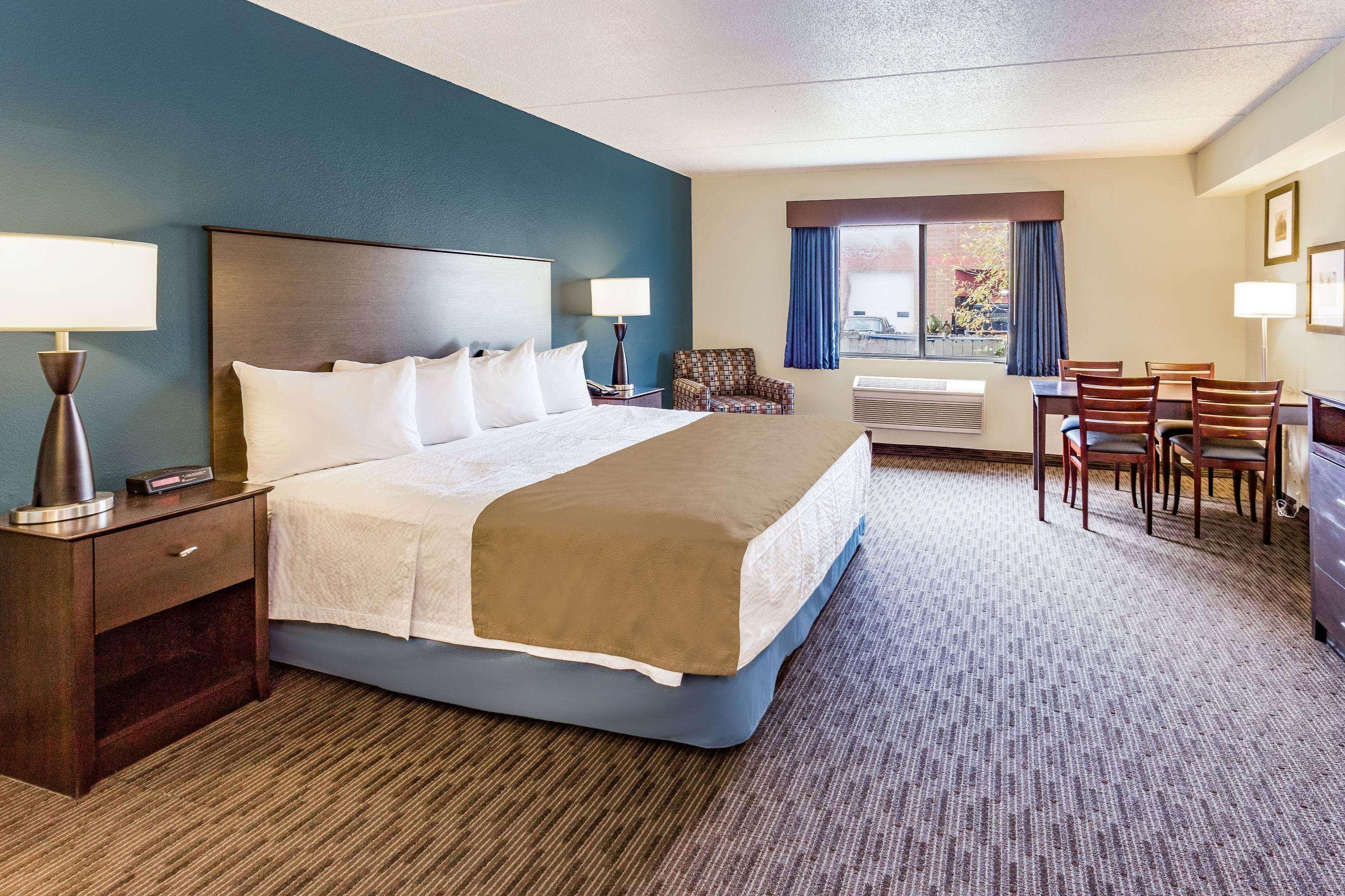 Americinn By Wyndham Hotel And Suites Long Lake Экстерьер фото